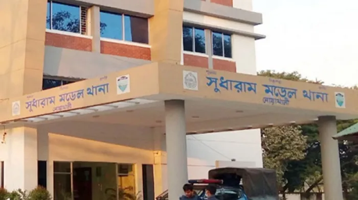 ঘাস কাটতে গিয়ে,  মিলল তরুণের,  অর্ধগলিত লাশ